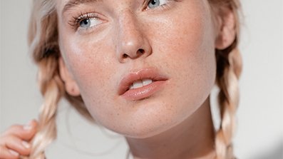 der ultimative schönheitsschlaf für blondes haar